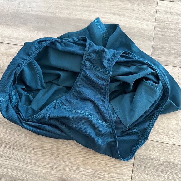 Athleta high rise run with it shorts - Picture 7 of 7